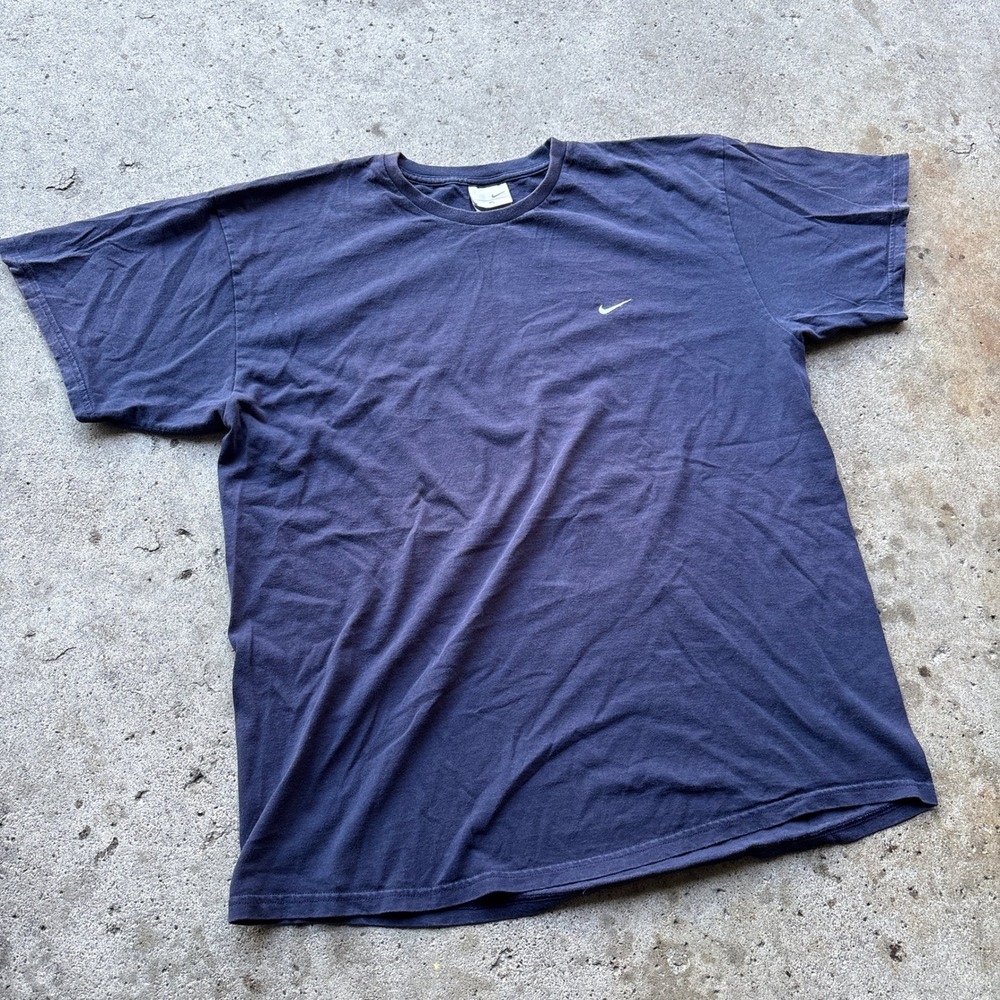Nike Mens XL Navy Blue Embroidered Mini Swoosh Short Sleeve T-Shirt